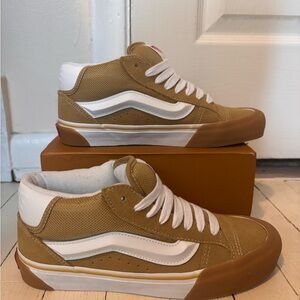 Vans UNISEX Tan and White High-Top Sneakers- NEVER WORN